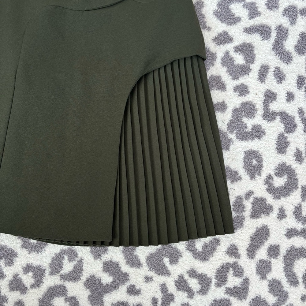 Karen Millen Dark Green Mini Skirt - Picture 2 of 8